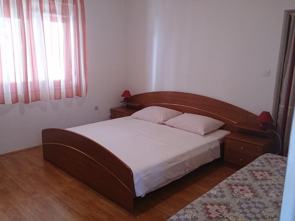 Valentino * Supetarska Draga